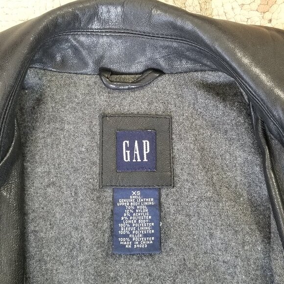Gap Black Leather Jacket w/ Reversible Zipper and Quilted Lining - Picture 7 of 16